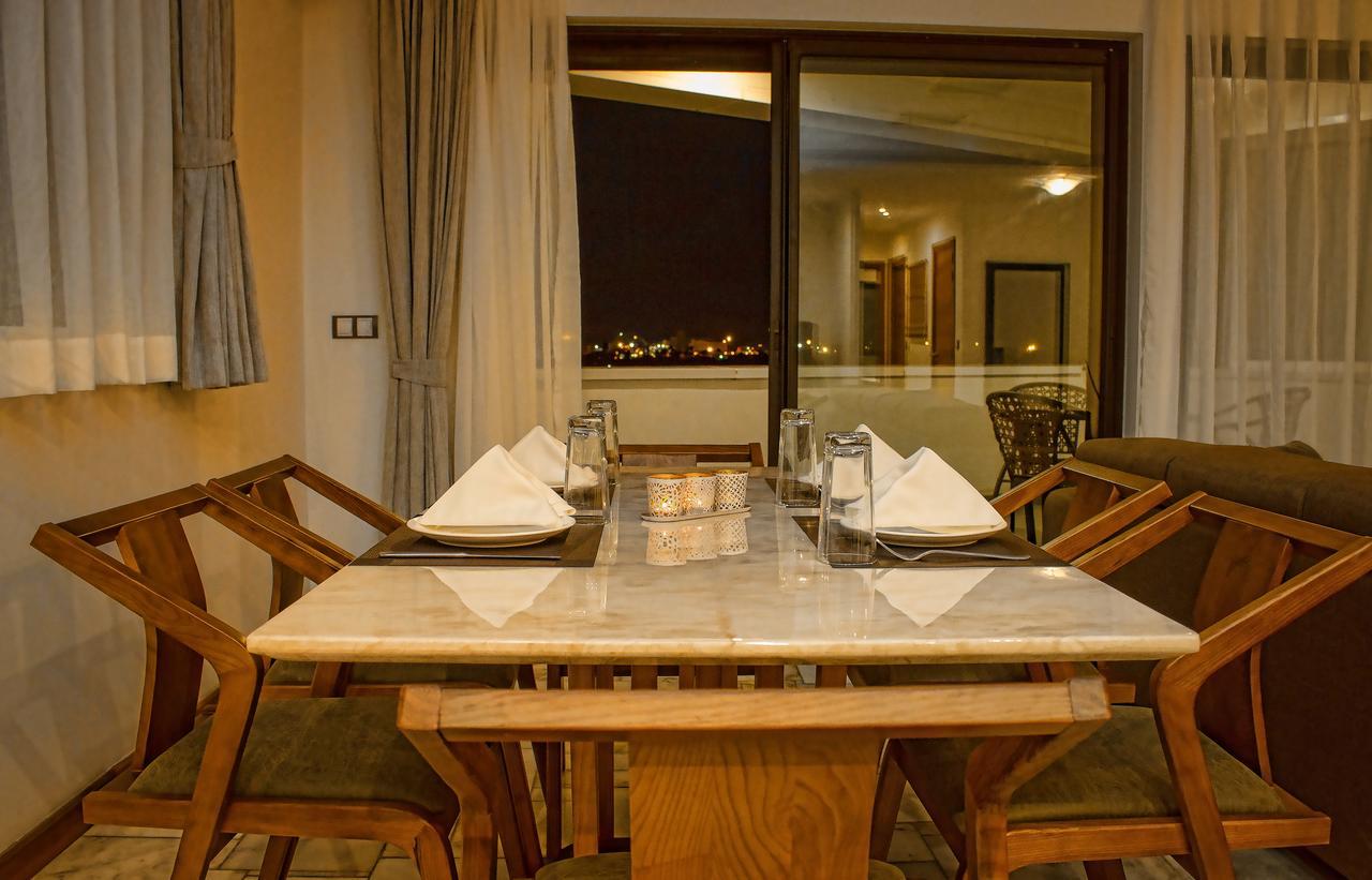 The Streamliner Hotel Apartment โตมาซีนา ภายนอก รูปภาพ
