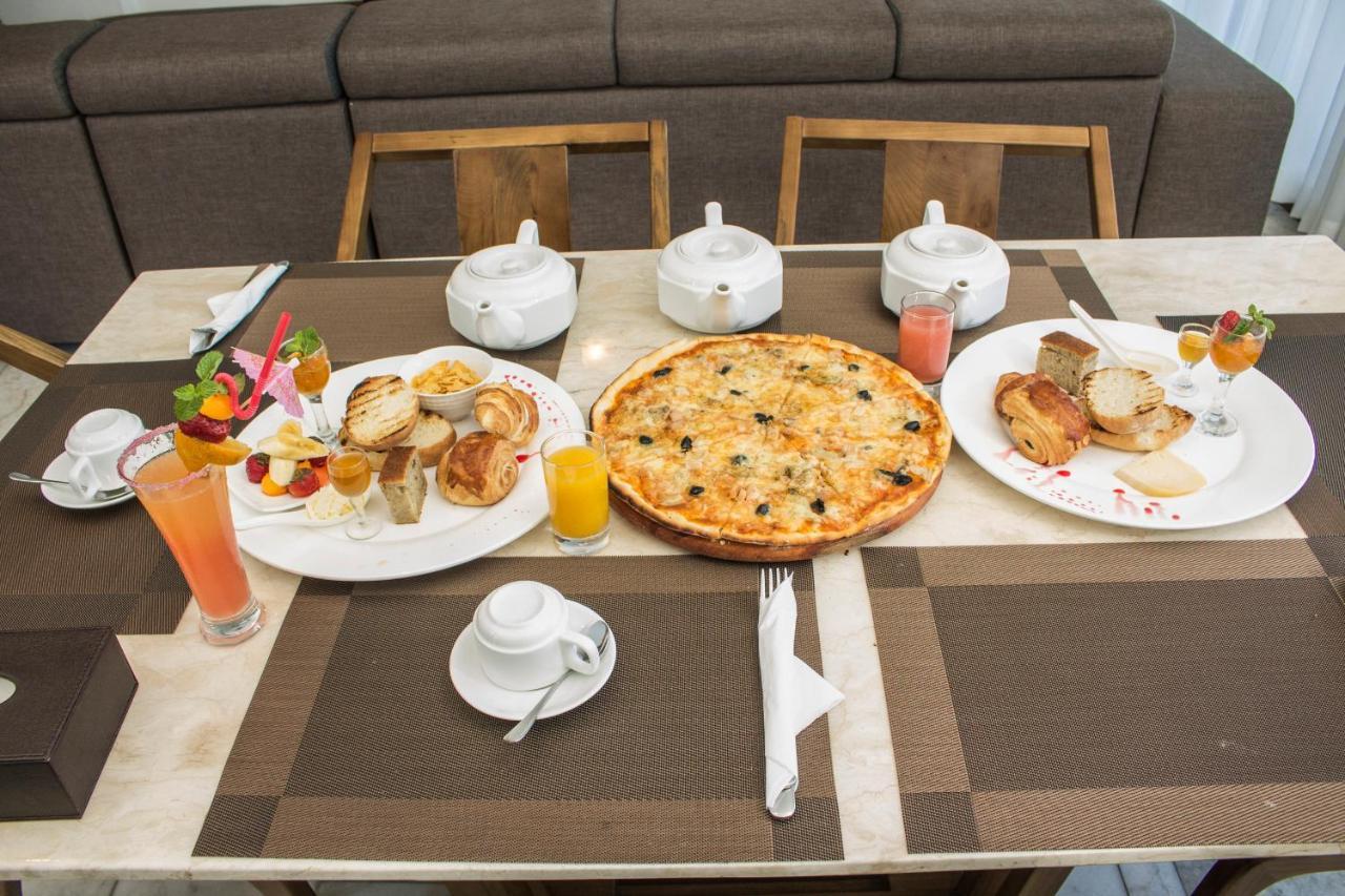 The Streamliner Hotel Apartment โตมาซีนา ภายนอก รูปภาพ