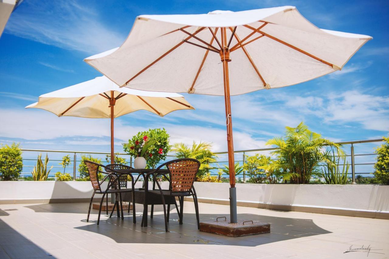 The Streamliner Hotel Apartment โตมาซีนา ภายนอก รูปภาพ